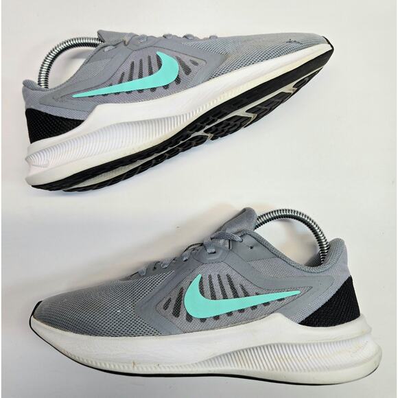Nike Womens Downshifter 10 CI9984-400 Gray Running Shoes Sneakers Size 7.5 - Picture 2 of 6